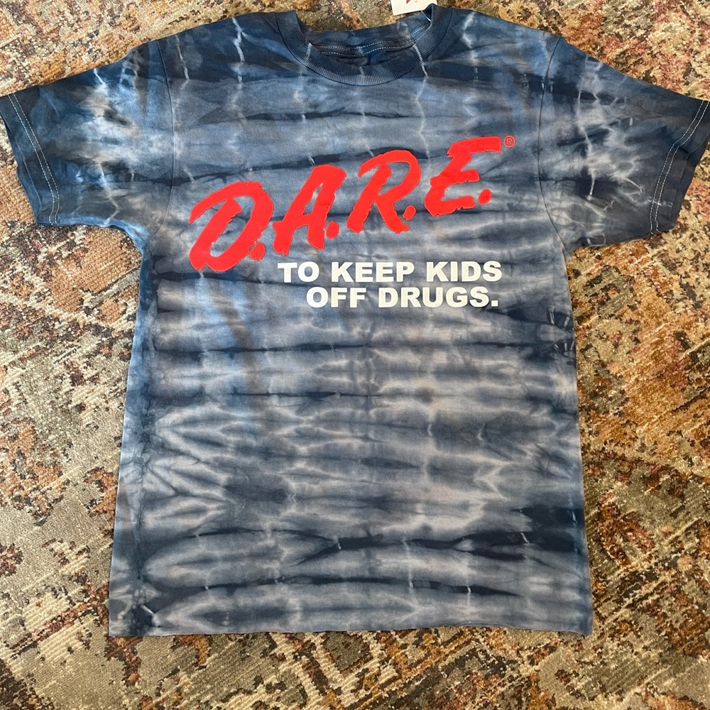 DARE Vintage Like Blue Tie Dye T Shirt Small NWT